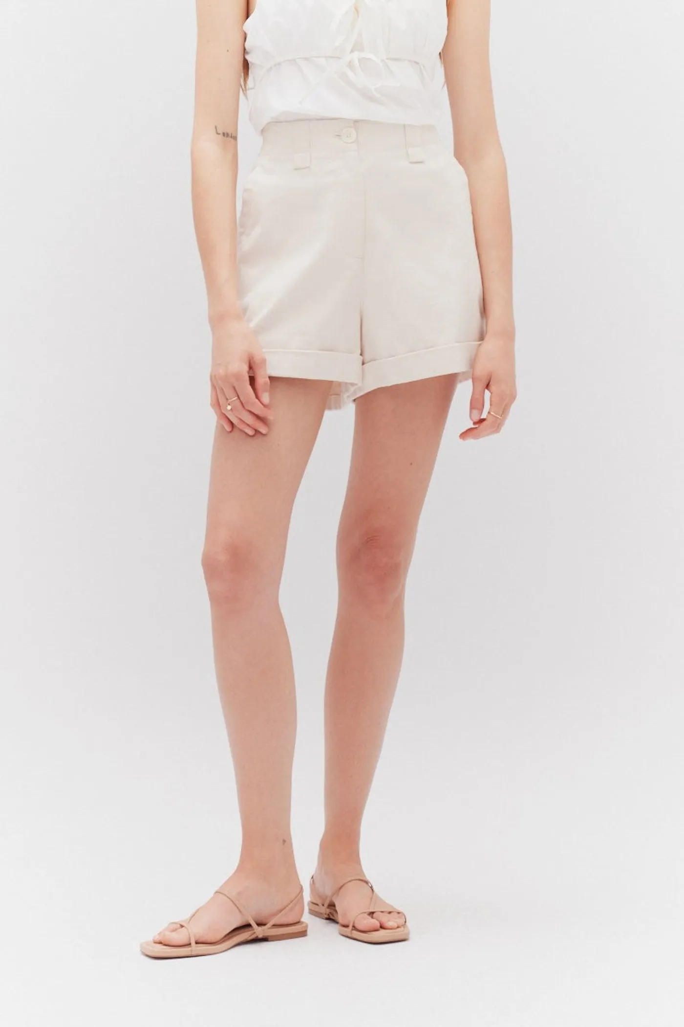 MARJORIE TWILL MID-RISE SHORTS colorful Summer Ready
