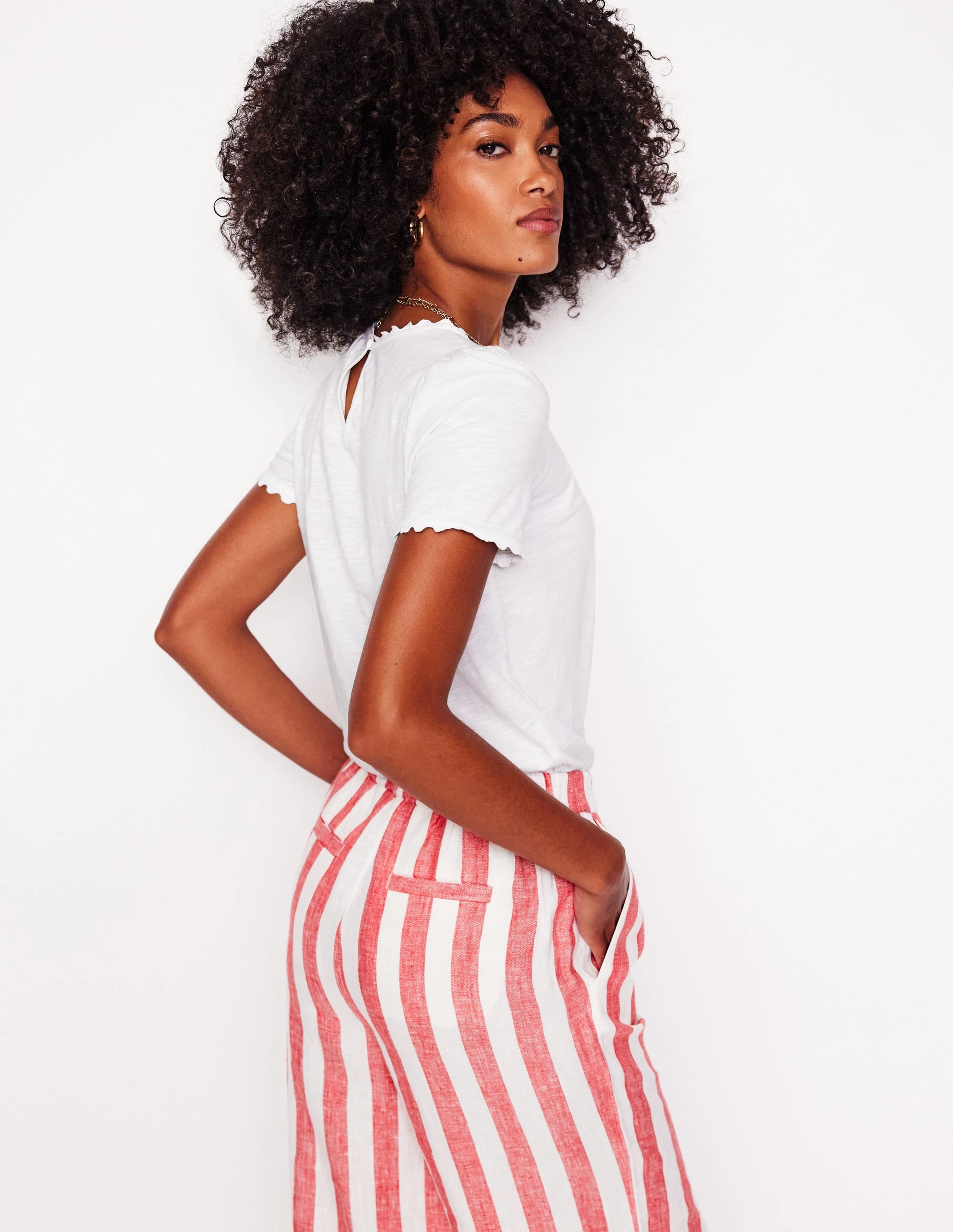 Ali Ricrac T-shirt-White Cozy Sweatshirt