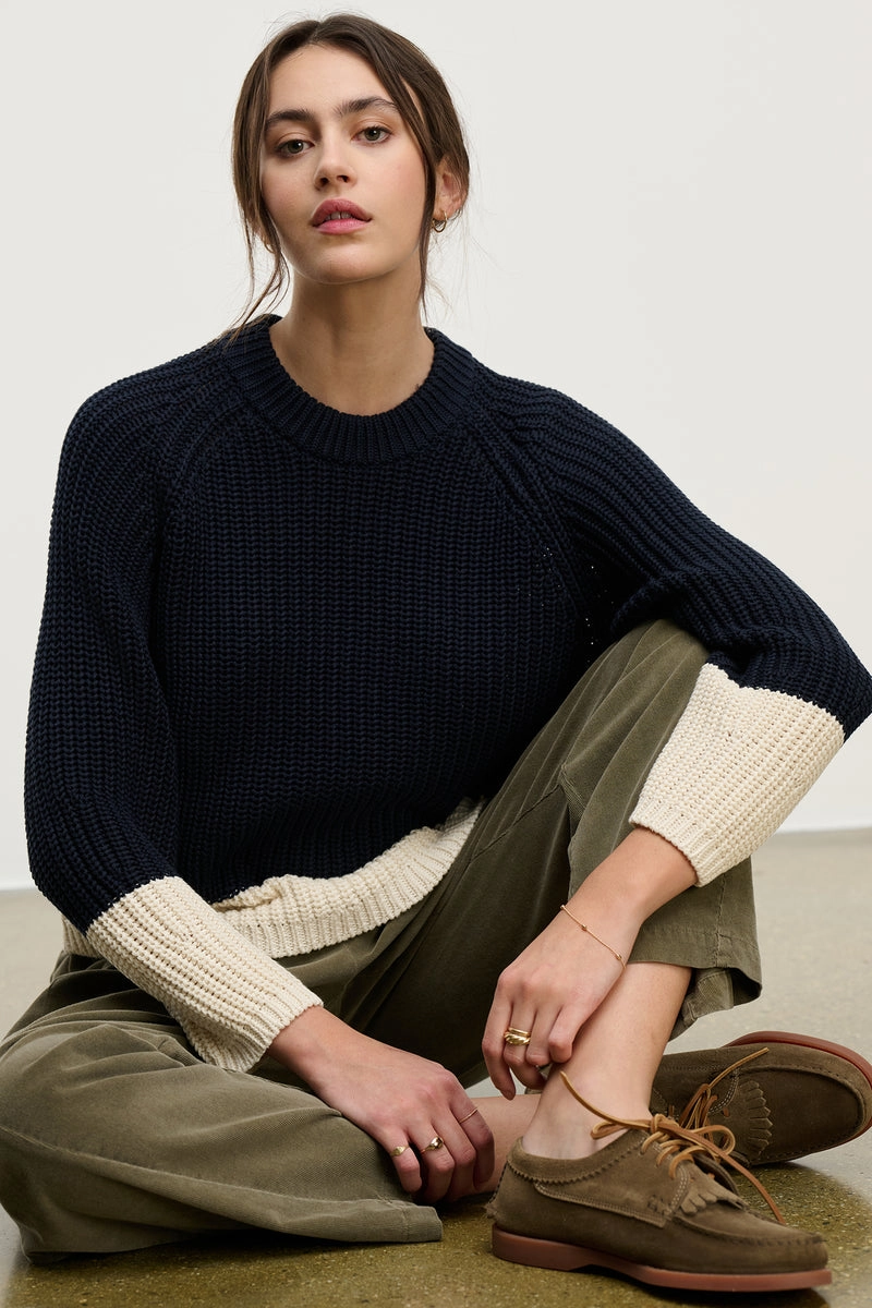 QuickDry Texture Casual Fit Shay Colorblock Crew Sweater in Navy