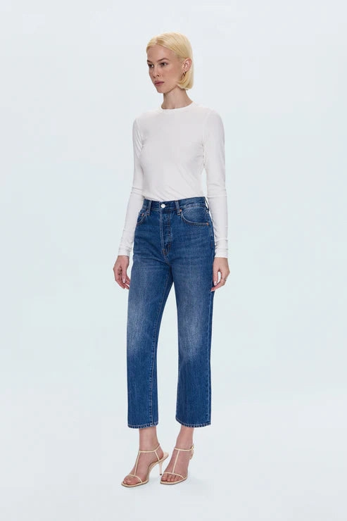 Sunny Vibes Weekend Style Traveler Gear Weekend Getaway Minimalist Breathable Pistola Cassie Crop Super High Rise Straight Jean in Fairview