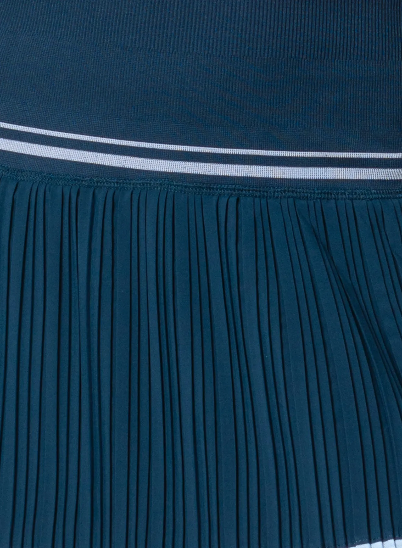 Seamless Comfort Motion Pleated Skirt