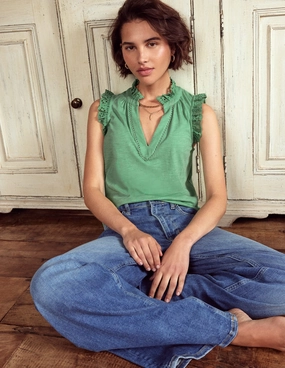 LowProfileSeams Breathable mesh Aria Broderie Trim Vest-Aloe Green