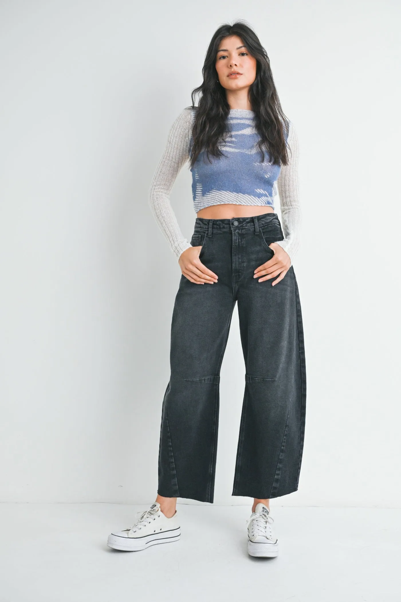 CAMI BLACK BARREL JEANS Daily Look Clean Lines