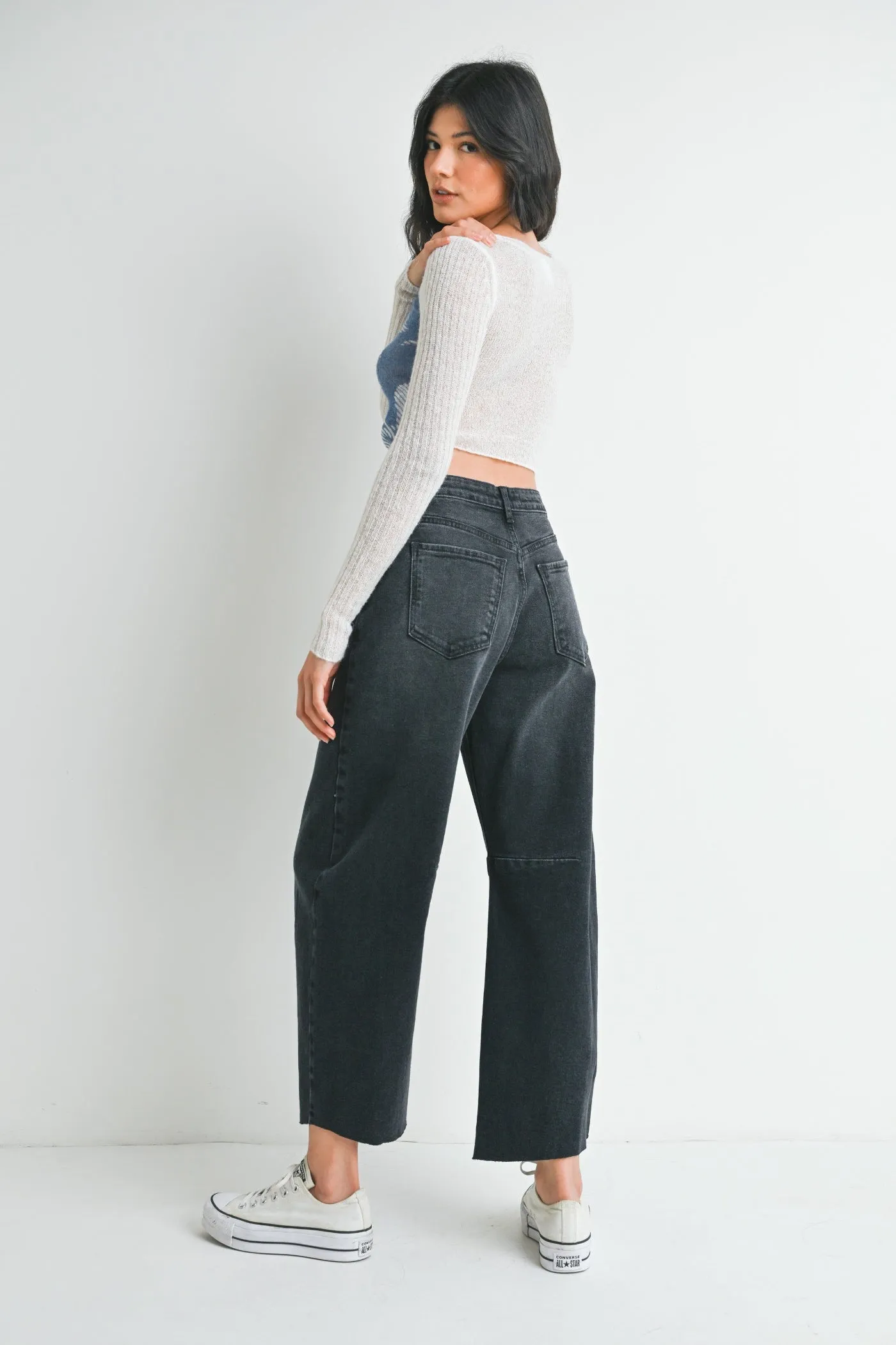 CAMI BLACK BARREL JEANS Basic Layers Everyday Motion