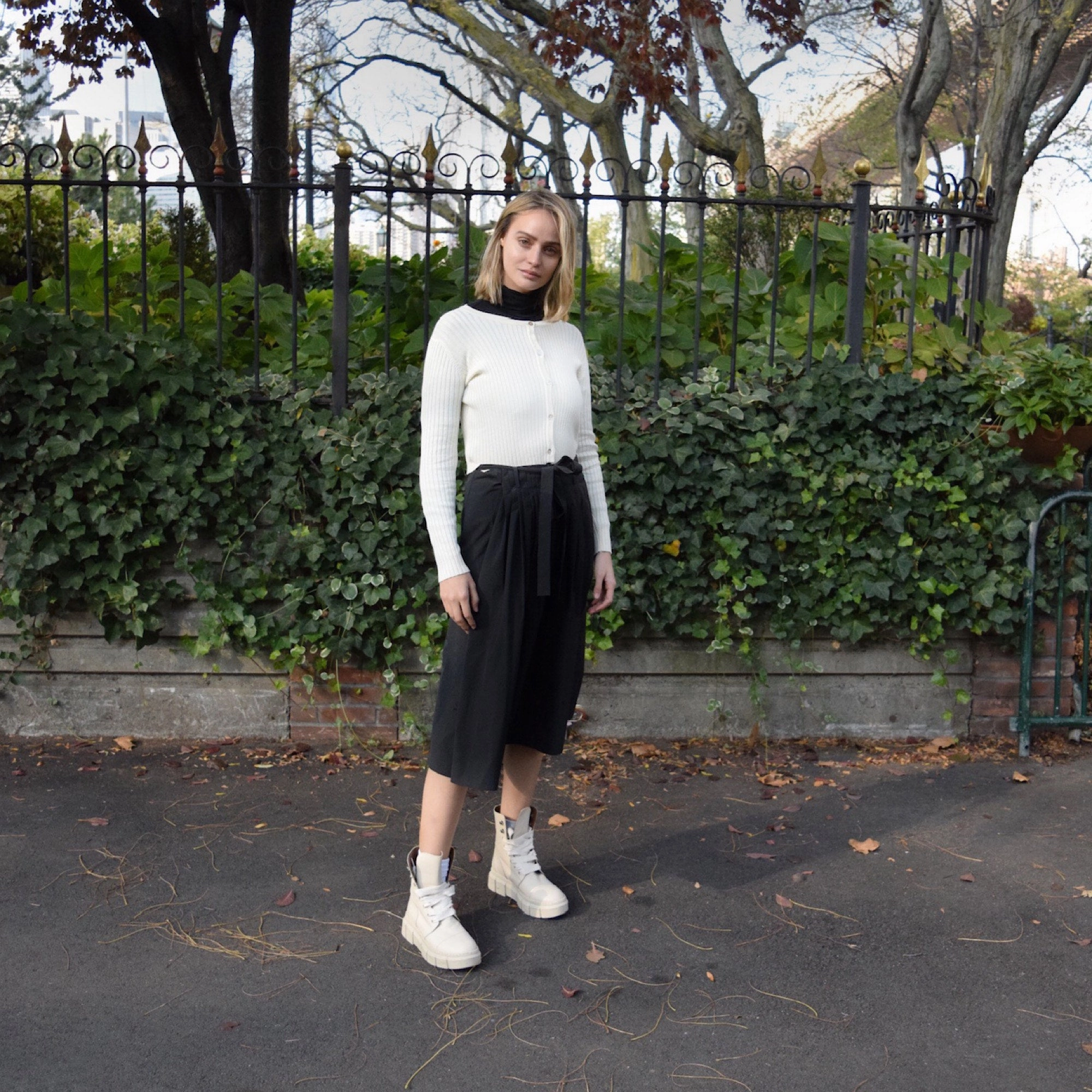 Layering Turtleneck | Black Tencel Cotton Hybrid Weave