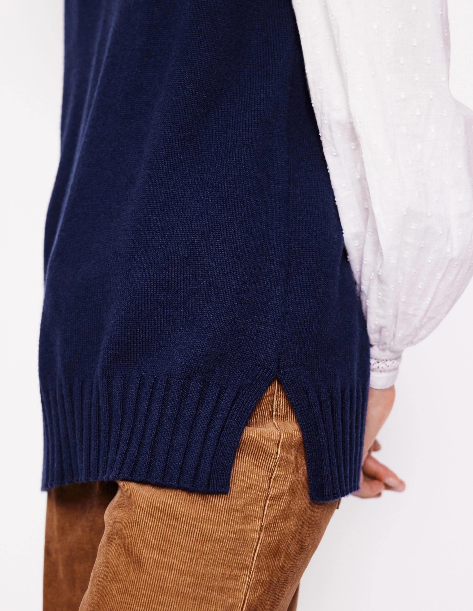 Relaxed Comforted Longline V-Neck Tank-Navy