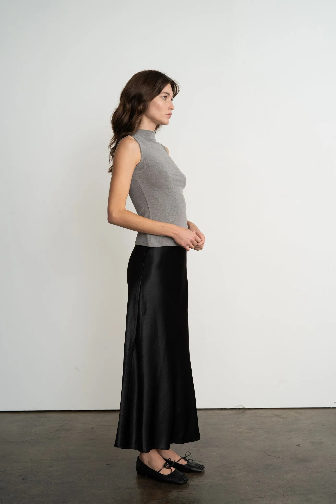 Soft Texture Refined Finish SABRINA SATIN LONG SKIRT