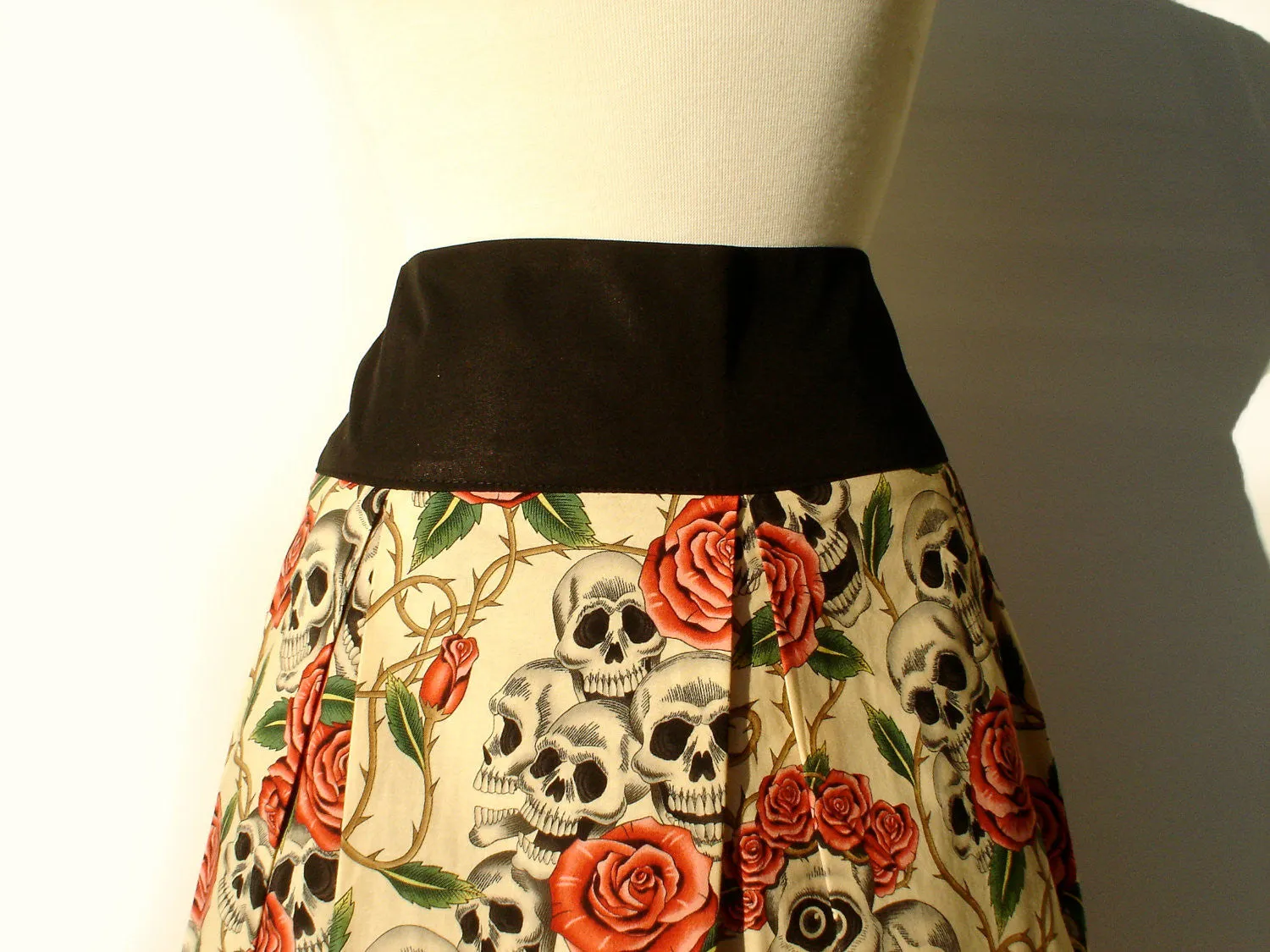 Stylish Layers Pinup Skulls and Roses Tattoo Skirt(pink roses) #S-RS731