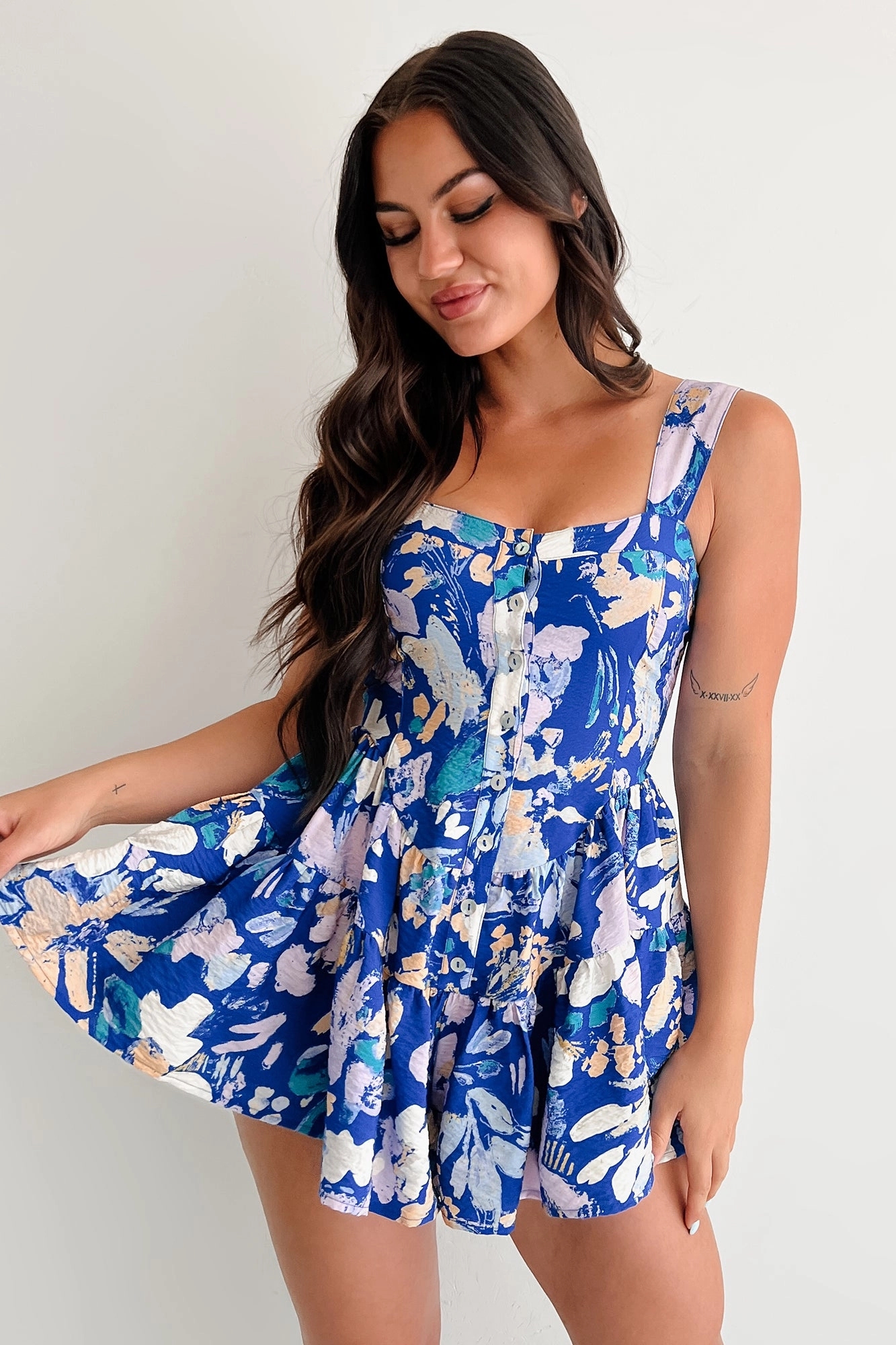 Weekend Edge Cozy Cut Pout About It Sleeveless Floral Romper (Retro Blue)