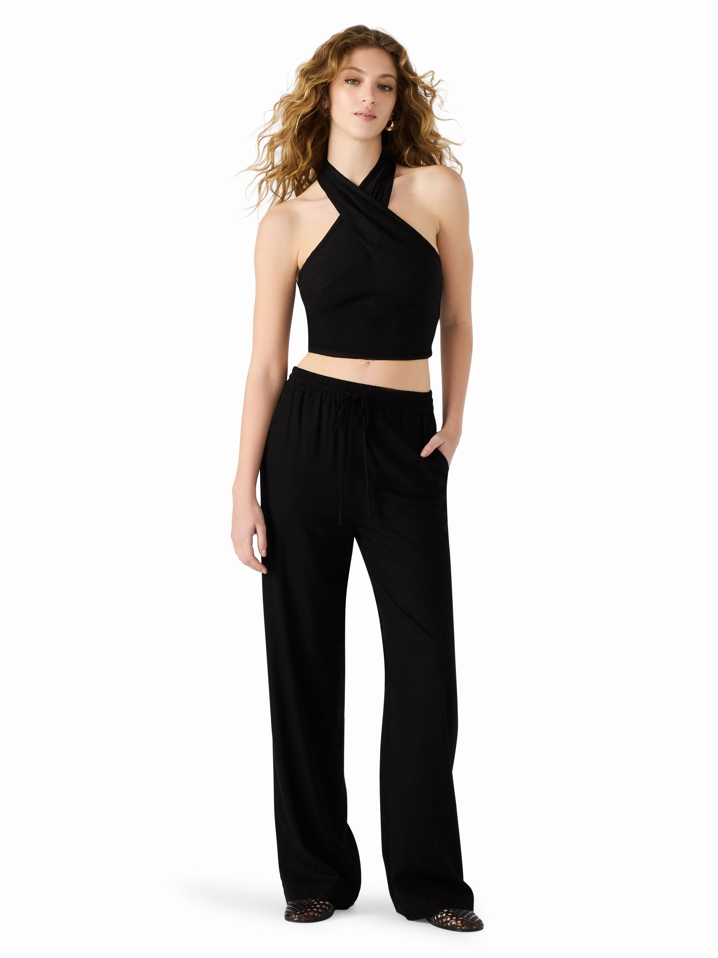 Winnie Top in Black Modern Look MultiFunctional Pocket Placement