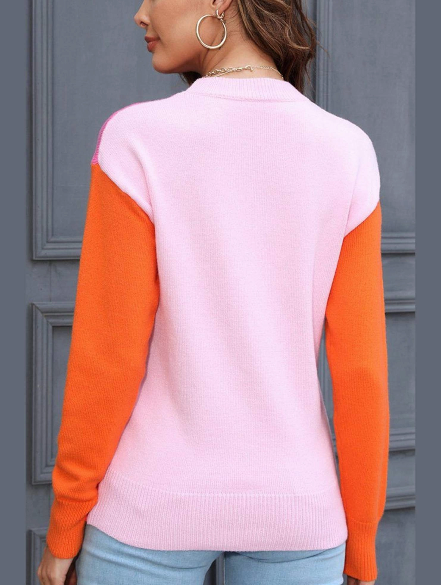 WOMEN COLORED SLEEVE ROUND NECK KNIT SWEATER Lightweight Fabric