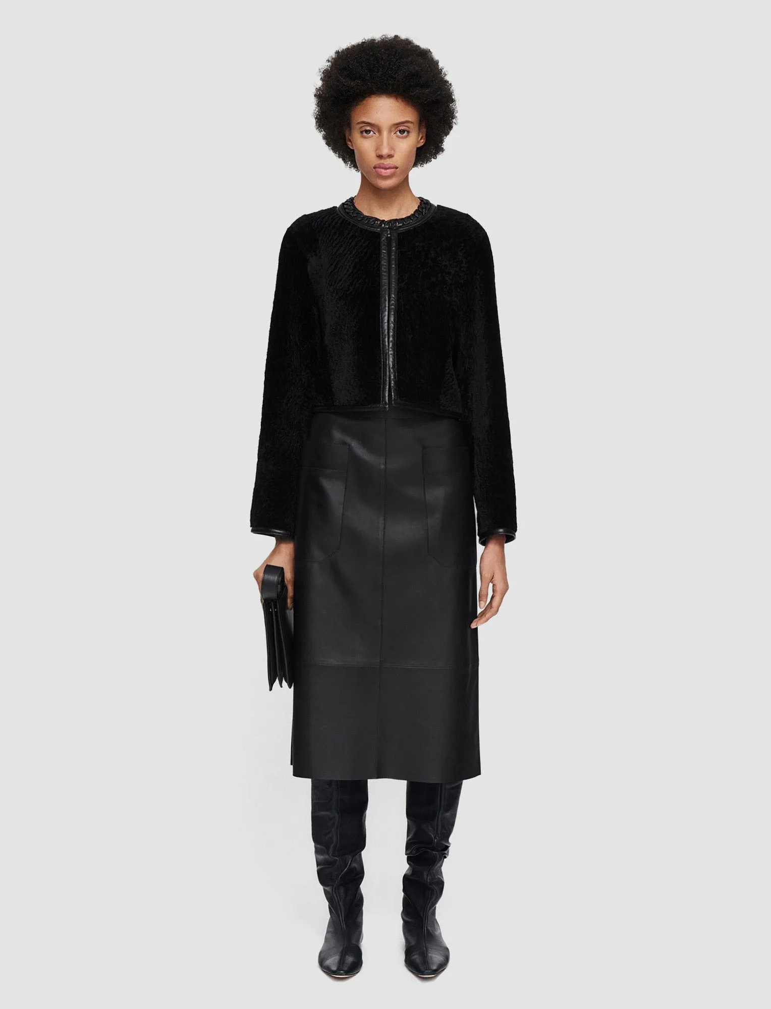 Maurice Embossed Shearling Jacket City Outdoor Look