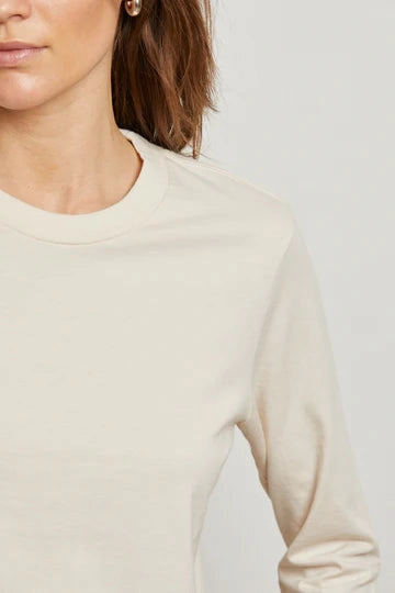 Tailored Silhouette Adjustable Collar System Bruce Long Sleeve Crew Tee in Sugar