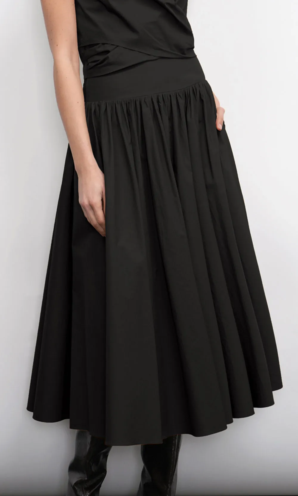 Fresh Mood Etienne Smocked Waist Gathered Midi Skirt in Black