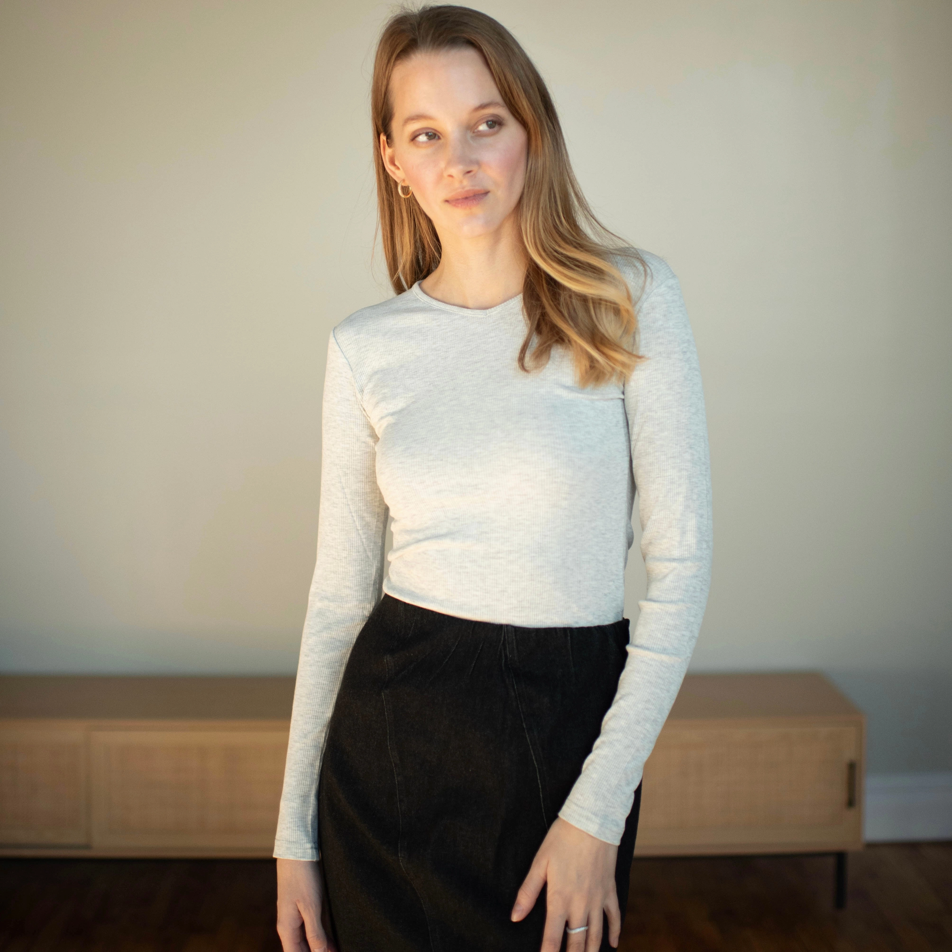 NonChafingTrim WrinkleFree Structure Ribbed V-neck Tee | Light Gray