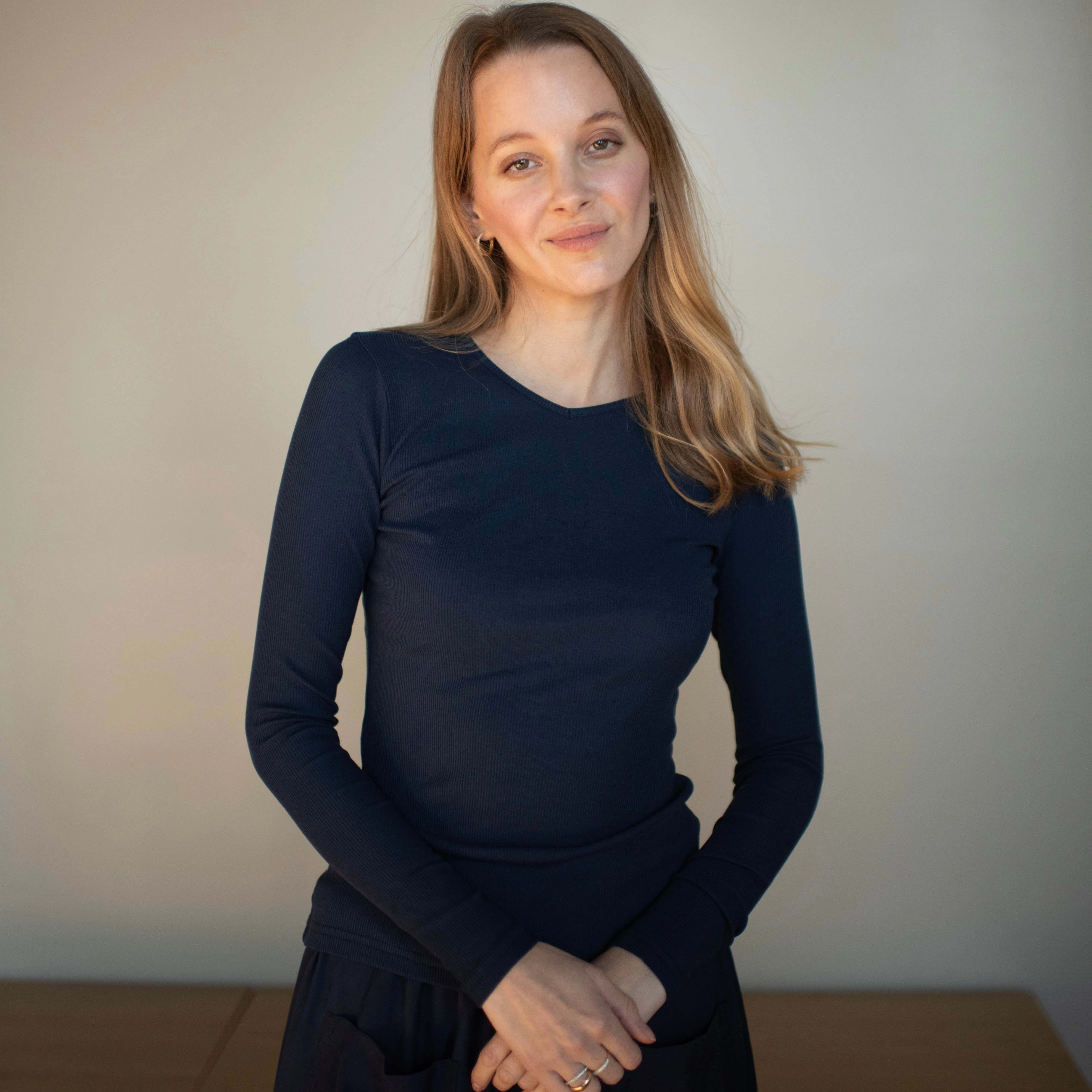 Ribbed V-Neck Tee | Navy QuickDry