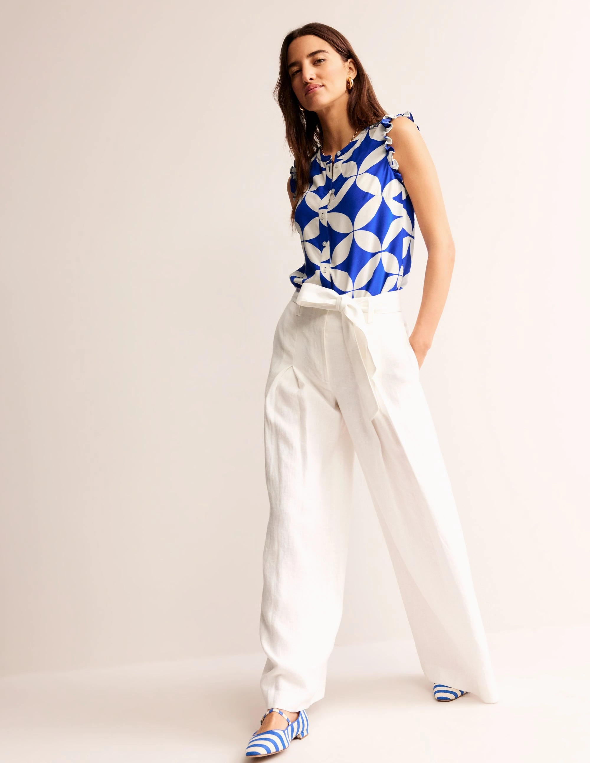 LightweightLayeringSystem HighDurabilityWeave Alicia Button Down Top-Surf the Web. Diamond Terrace