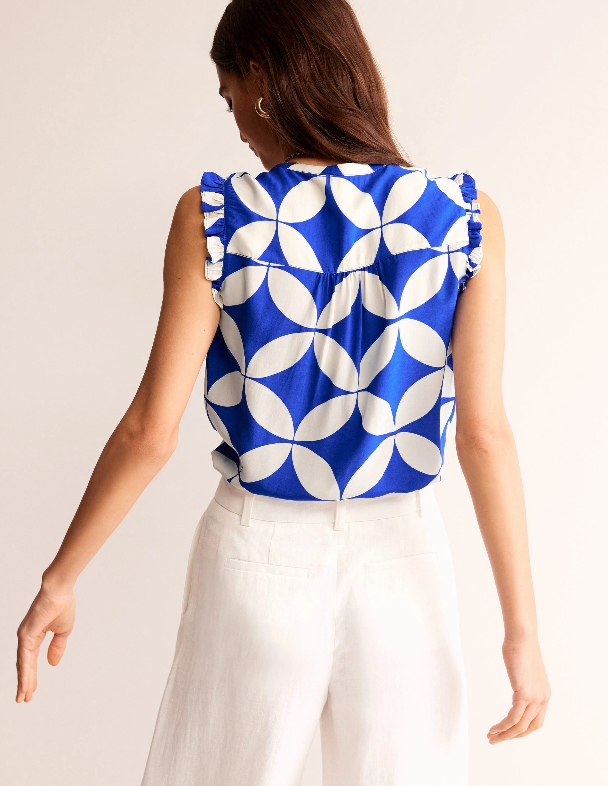 Alicia Button Down Top-Surf the Web. Diamond Terrace Grid Texture Fabric QuickDryTechnology