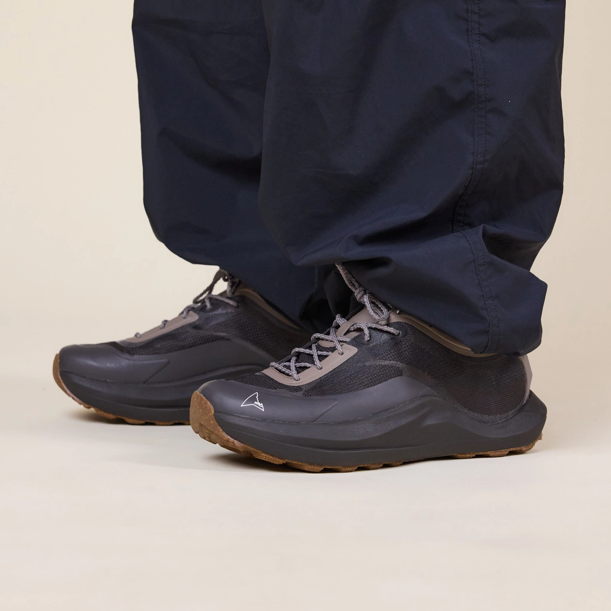 Roa Hiking - Sella Hiking Trainer  - Brown