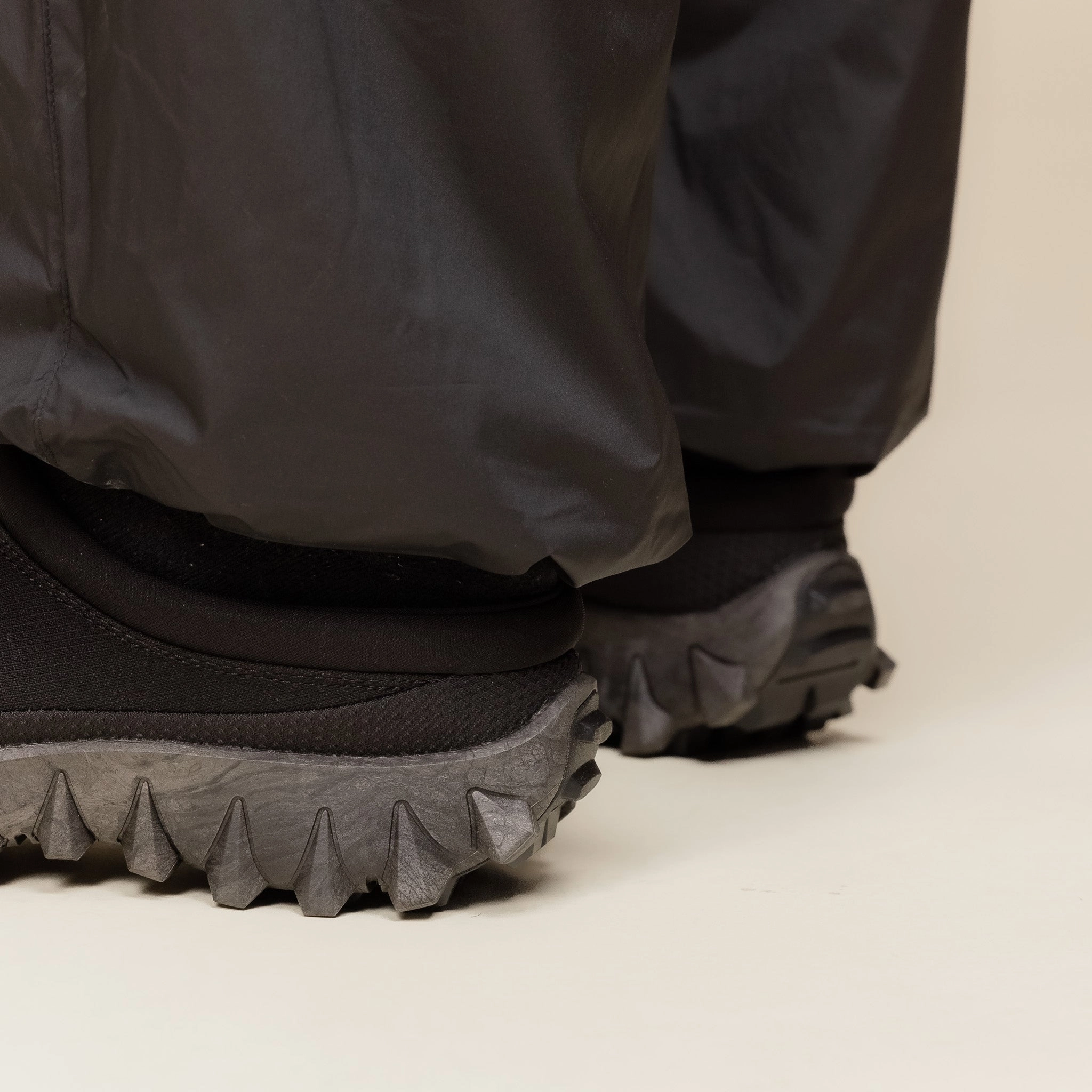 Salomon - Snowclog - Black / Black / Asphalt