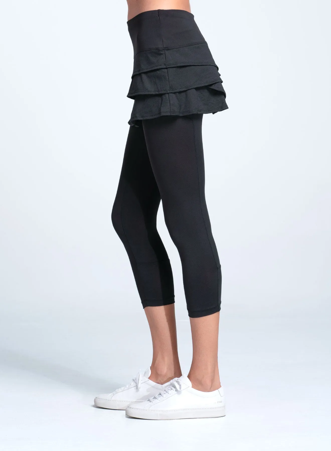 Scallop Capri Sleek Stretch