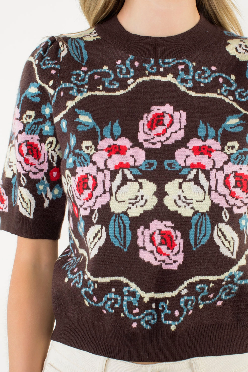 Cozy Fit Short Sleeve Flower Knit Sweater in Brown