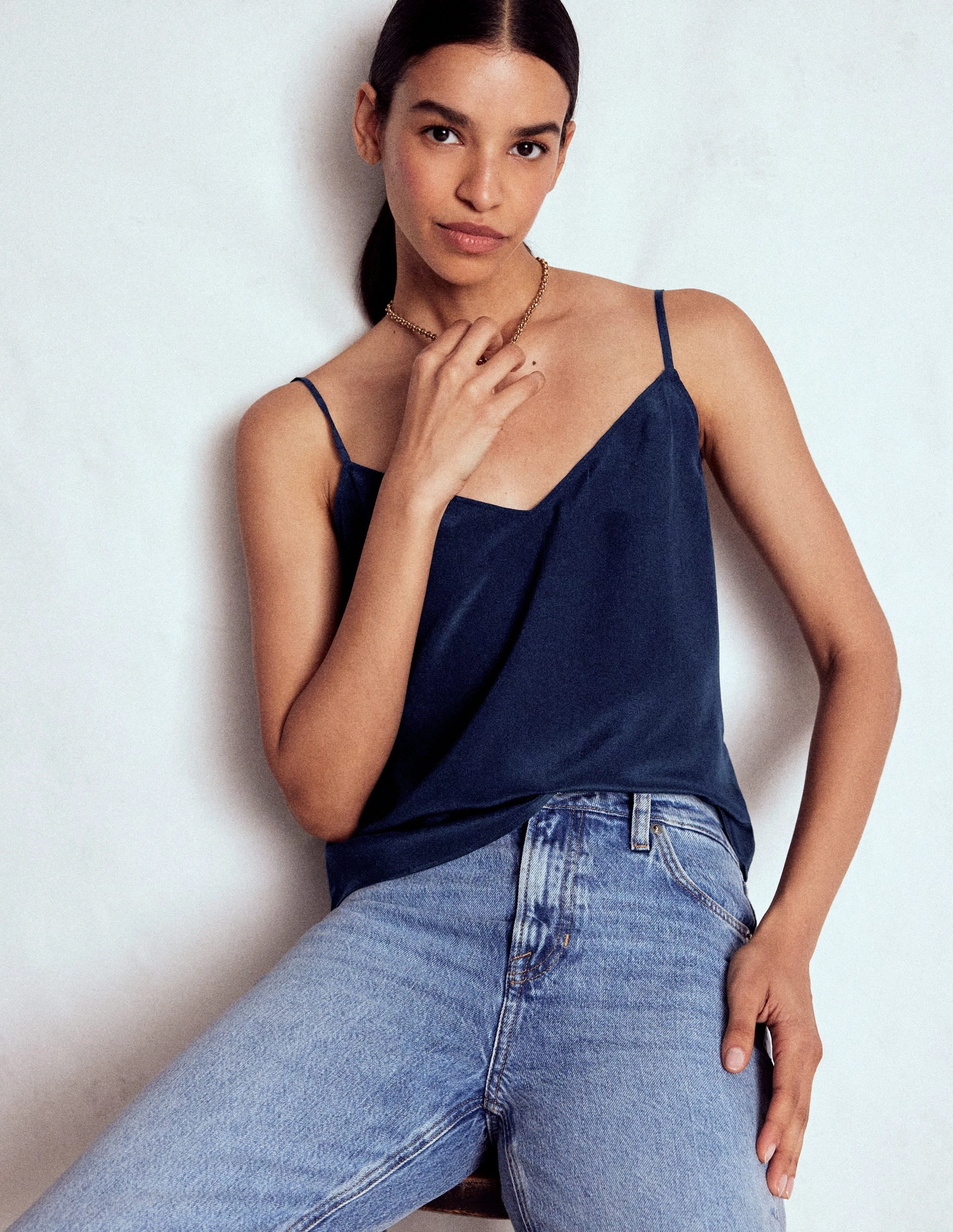 Double Needle Hemming Bonded Hemline Silk Cami-Navy