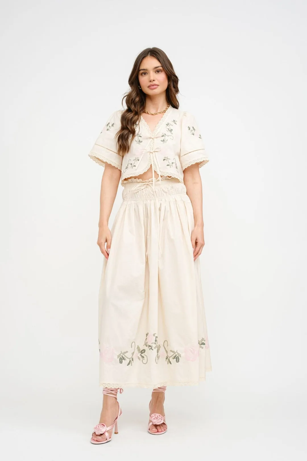 Relax Outfit Hypoallergenic fabric SIVAN FLORAL EMBROIDERED MIDI SKIRT