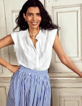 AntiPillTreatment Fabric Interest Everyday Top-White