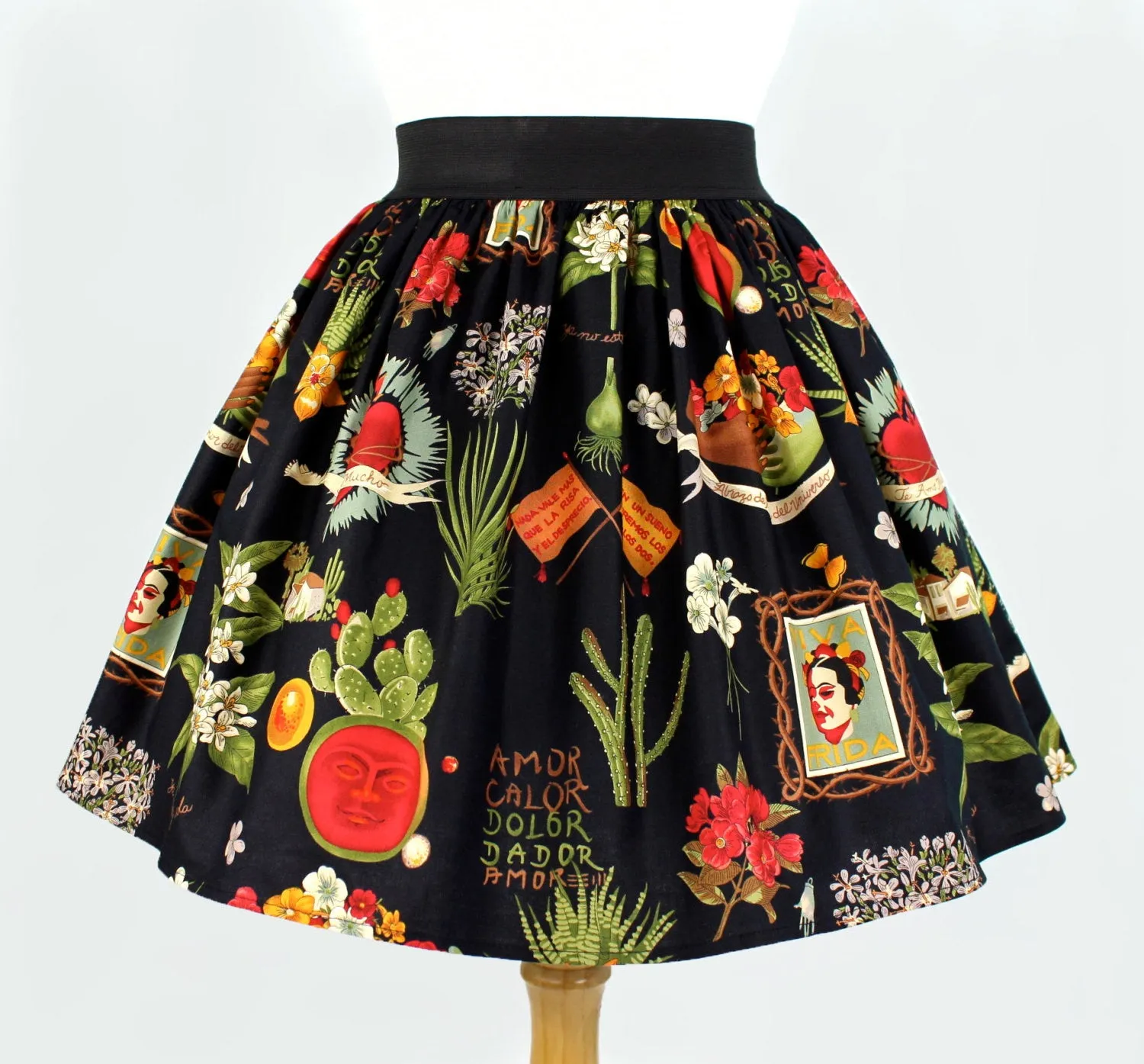 Lounge-friendly Stretch Layer Fit Frida and Cactus Pleated Skirt #PS-C997
