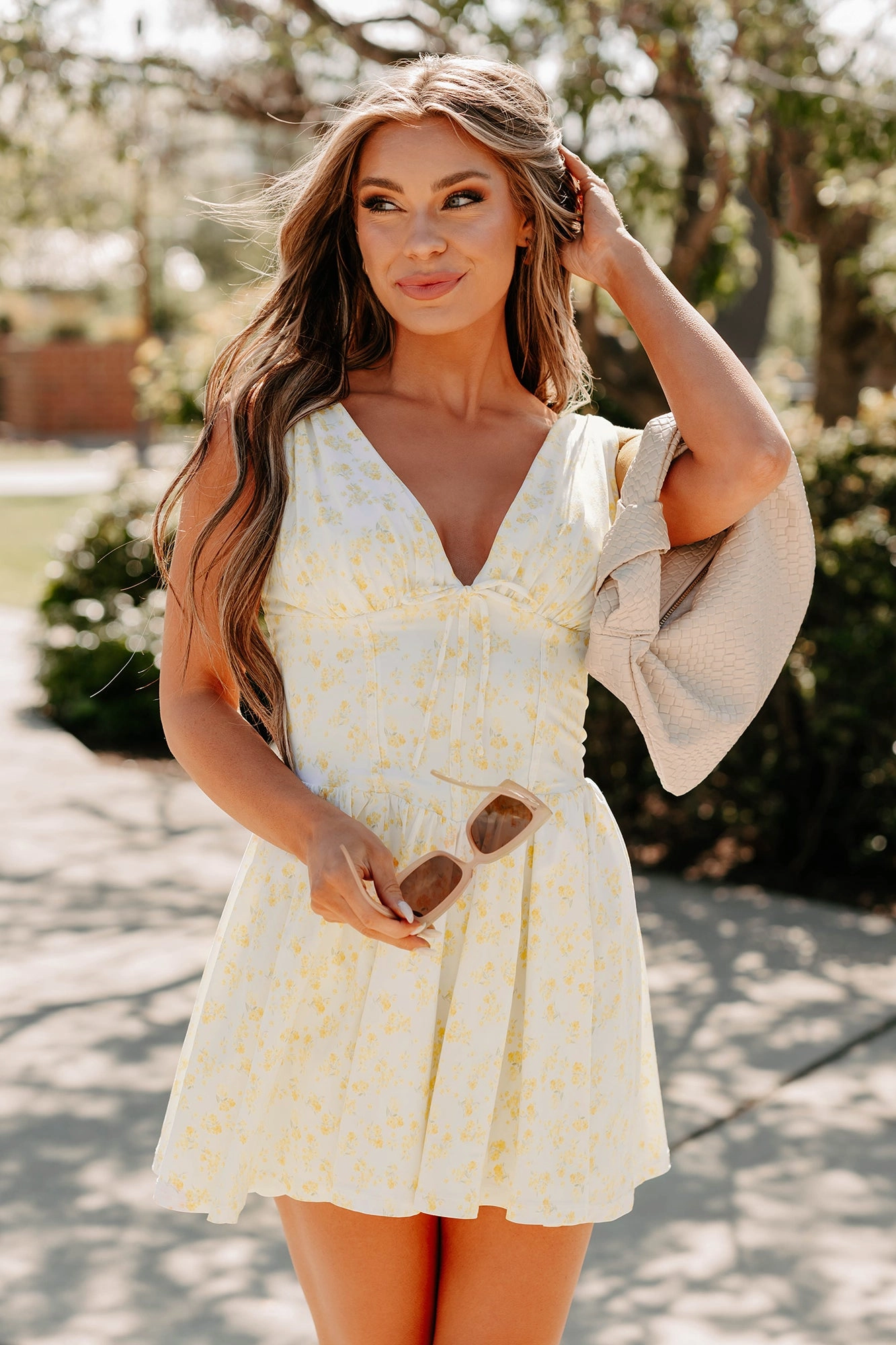 Tulle-Overlay Soft Motion Stop & Bloom Sleeveless Floral Mini Dress (Yellow)