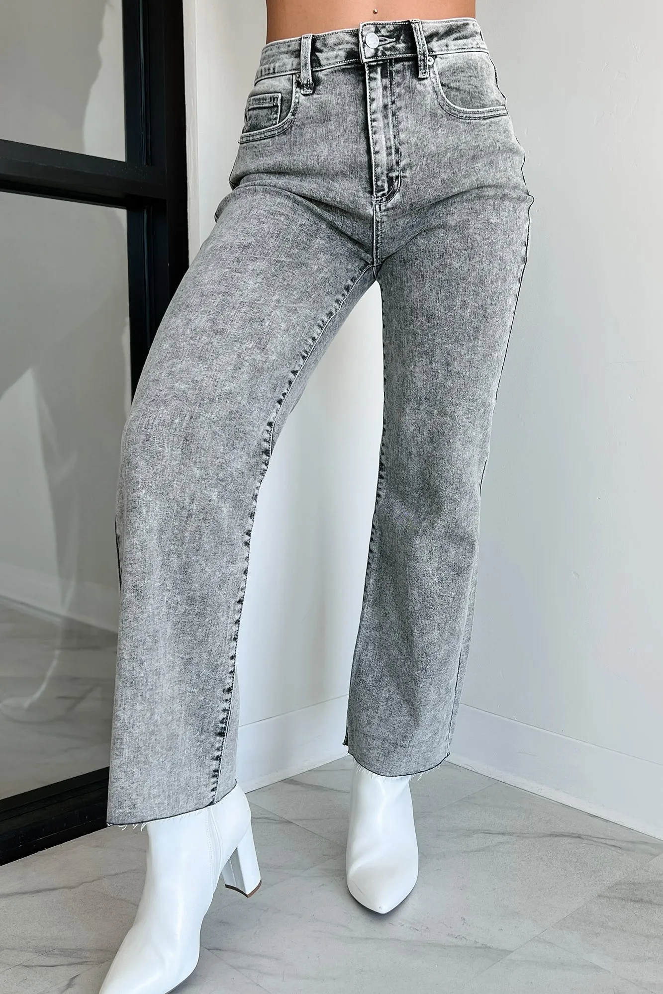 Elegant Bold Look Tannis High Rise Wide Leg Sneak Peek Jeans (Light Acid)