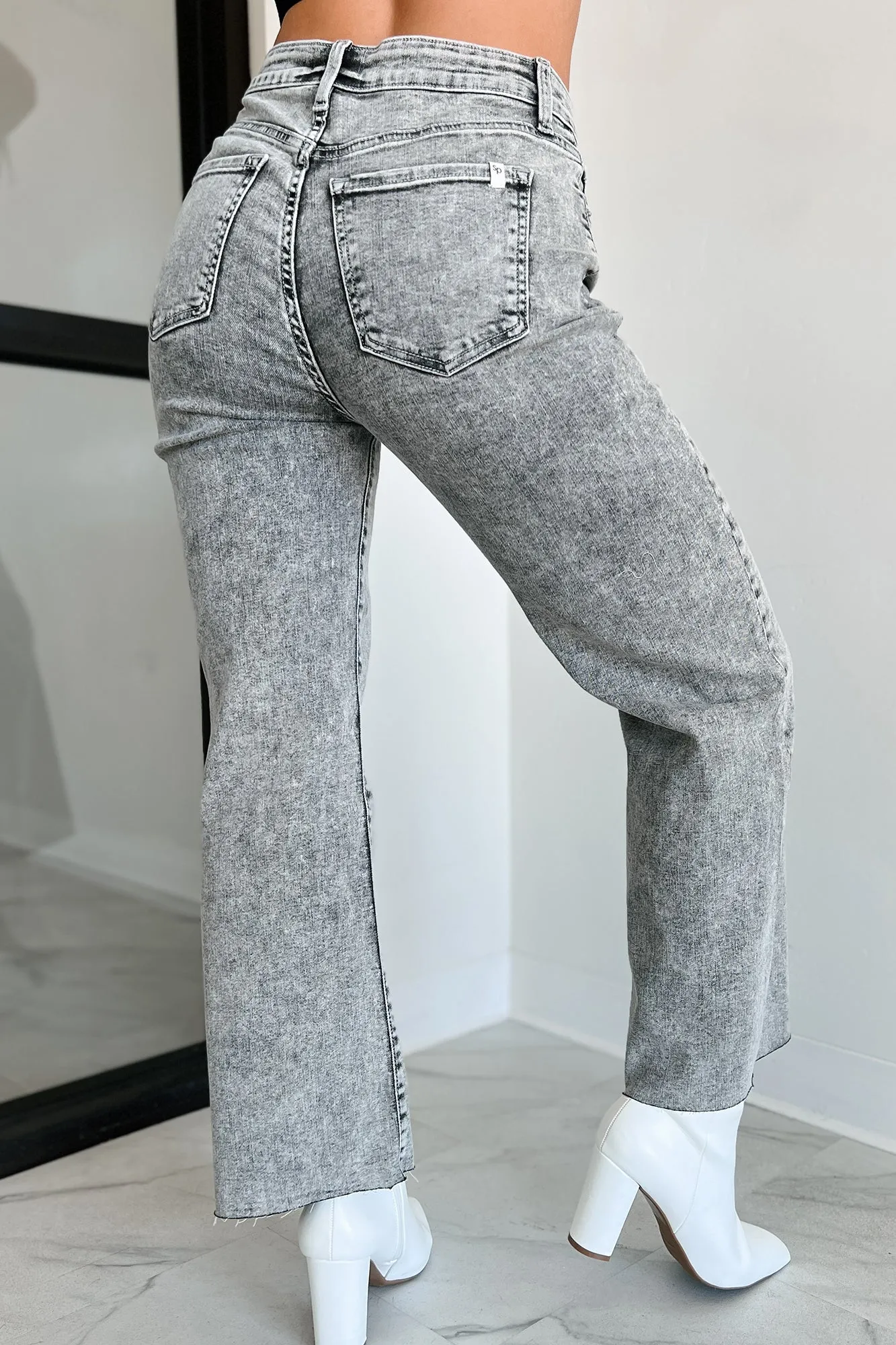 Neutral Daily Wear Evening Stroll Weekend Getaway Tannis High Rise Wide Leg Sneak Peek Jeans (Light Acid)