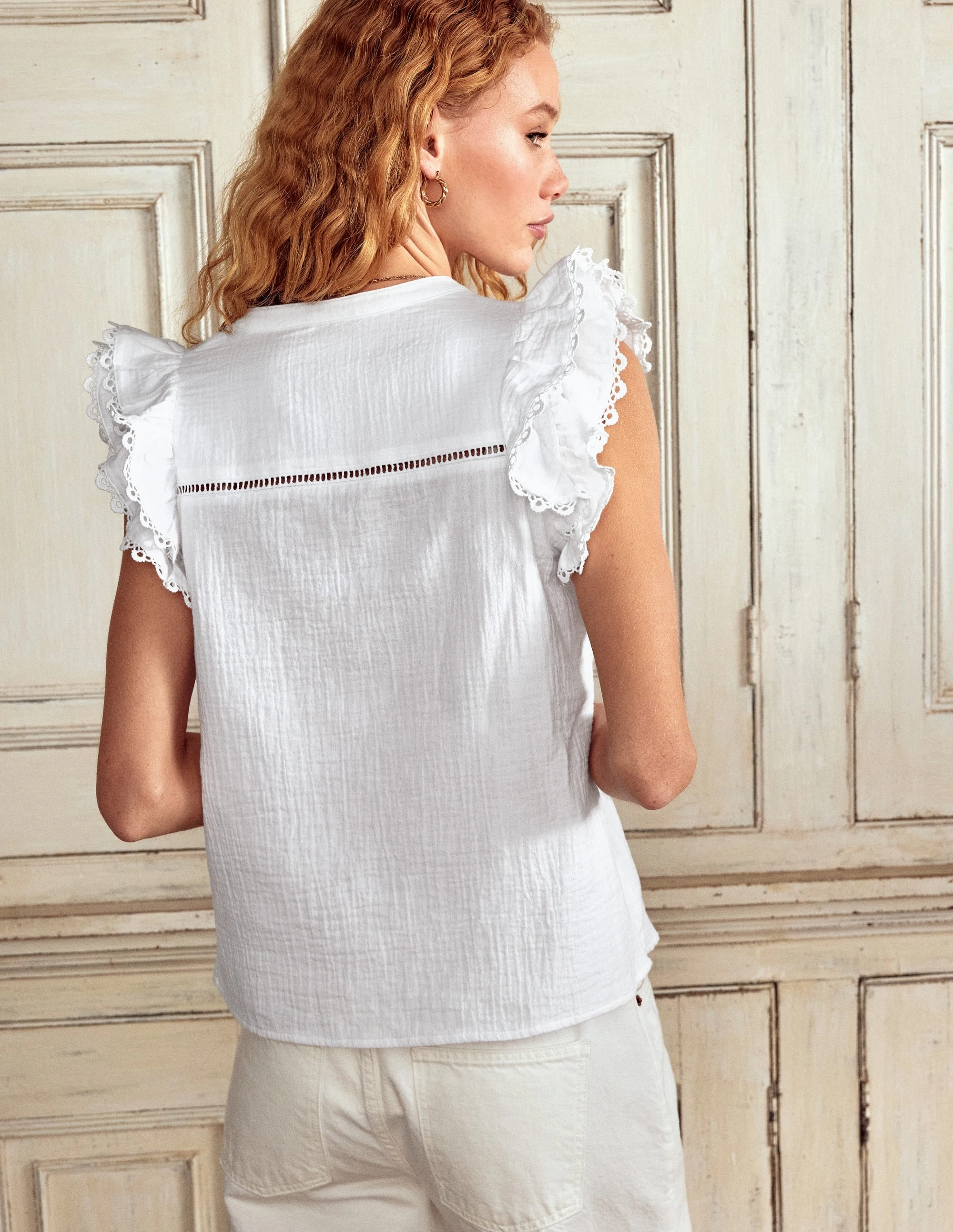 Sleeveless Double Cloth Top-White LowMaintenance Sustainable Waterproofing