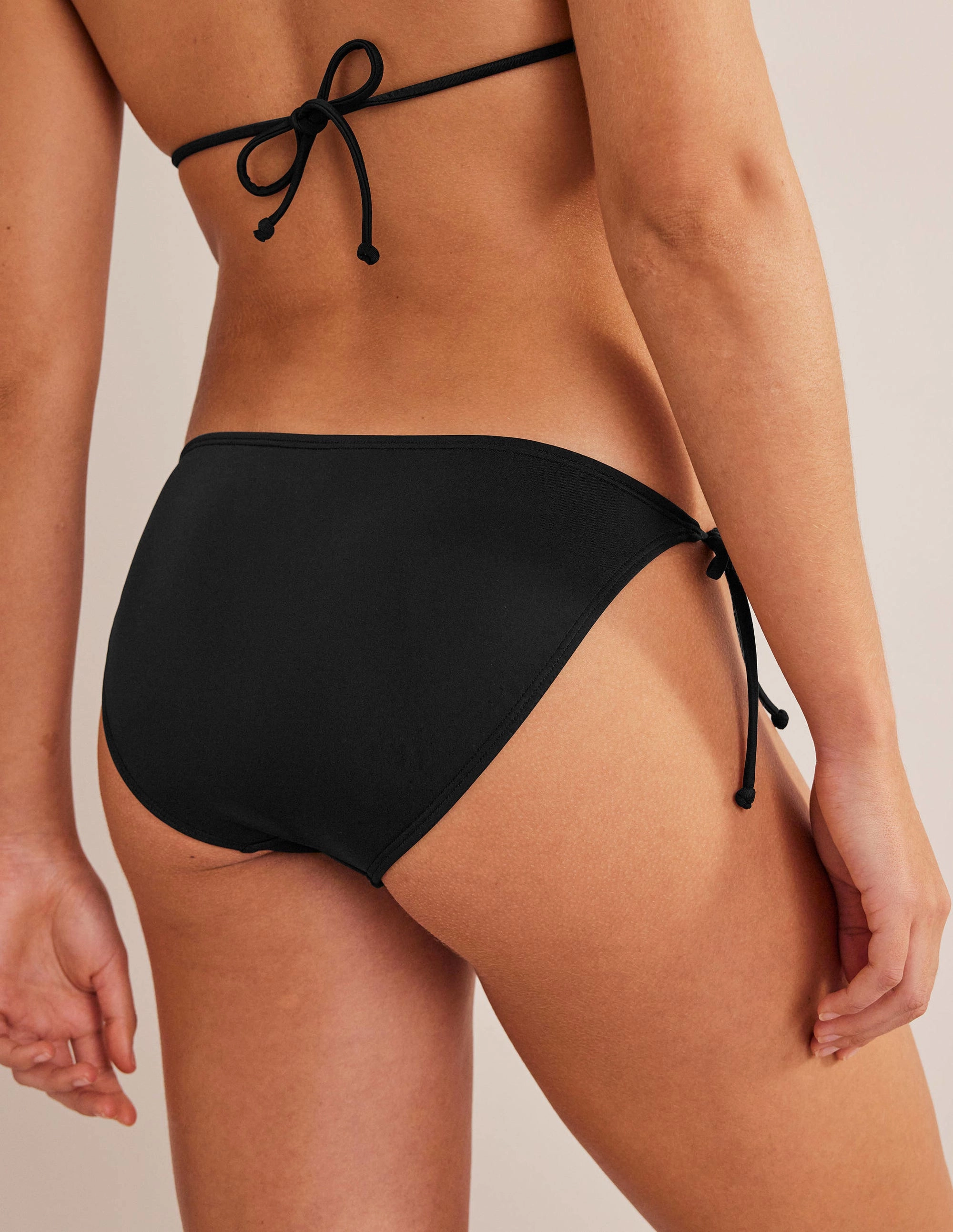 Symi String Bikini Bottoms-Black Chic Appeal
