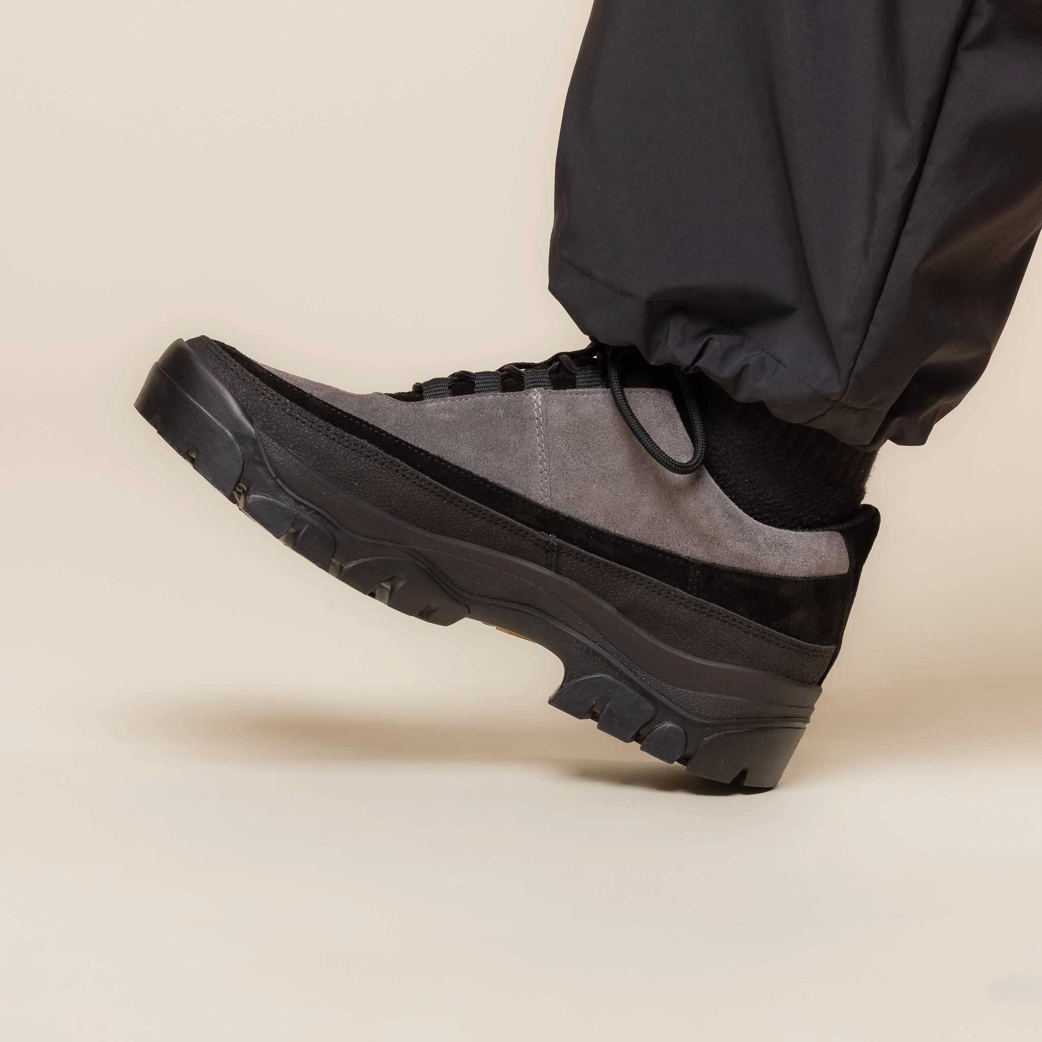 Tarvas - Easy Hiker Suede - Dark Grey