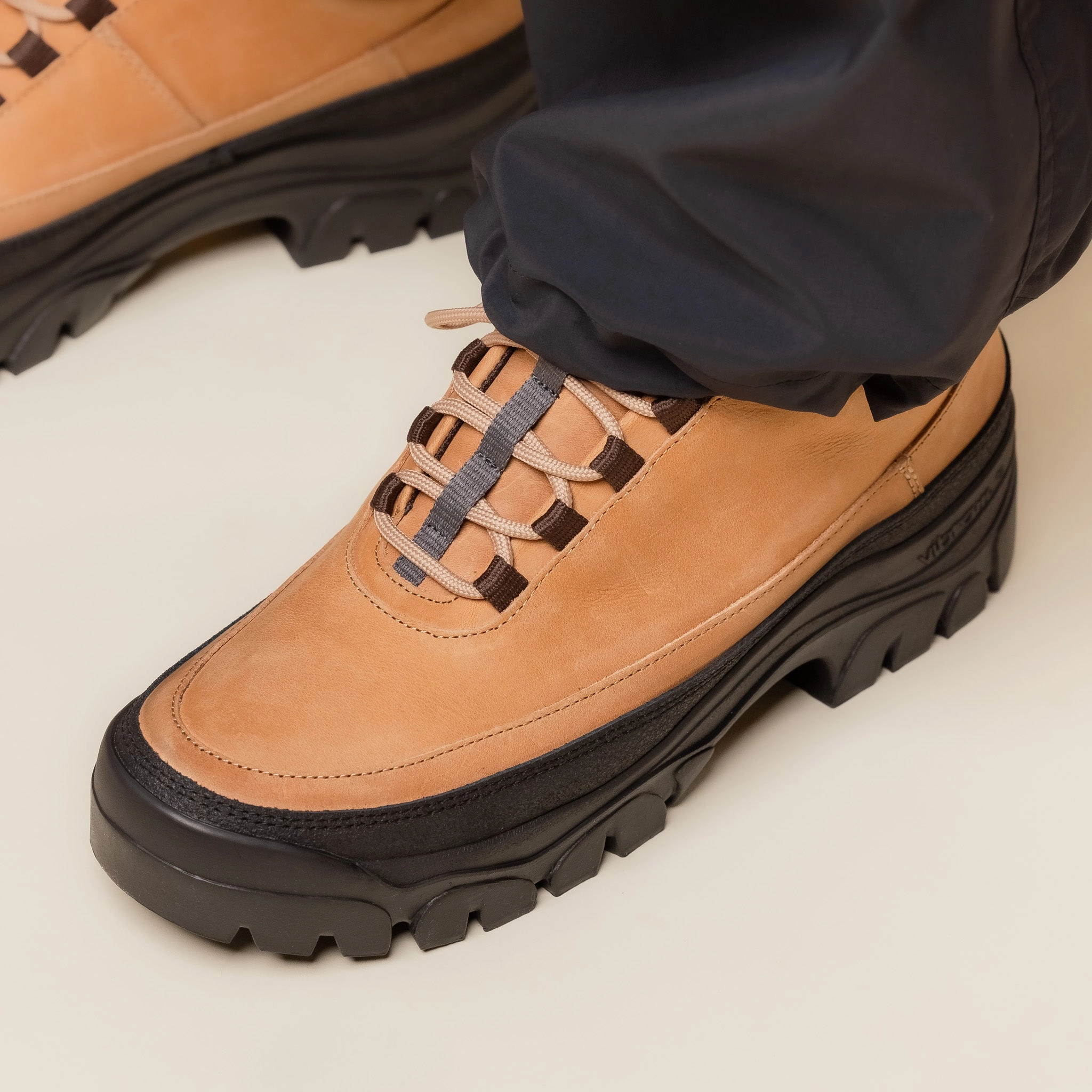 Tarvas x UOS - UOS Easy Hiker Veg Tan Leather - Natural