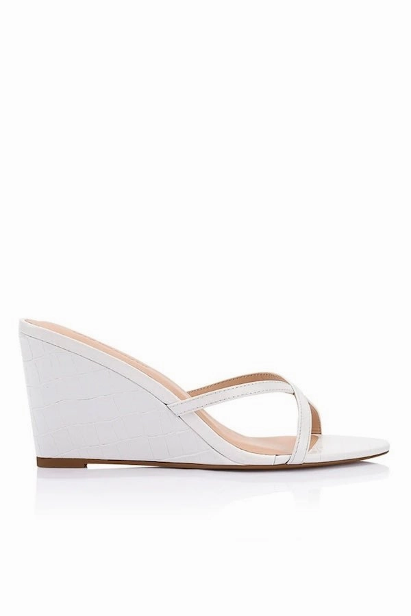 Tilly White Silky Shape Casual Motion