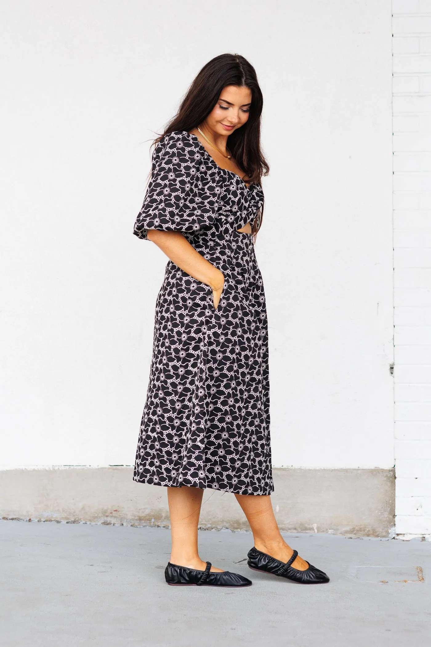 ANNA MIDI DRESS Smooth Look Soft Lines