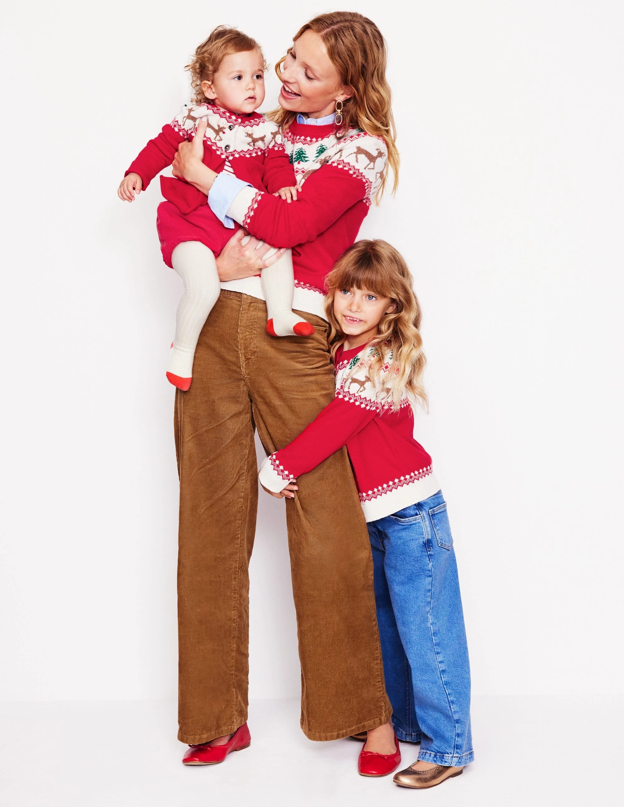 Travel Essential Relaxed Style Edie Fair Isle Jumper-Red, Reindeers