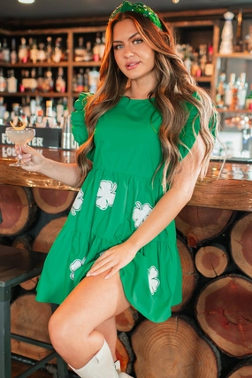 Calm Mood Balanced Texture Aisling Sequin Clover Mini Dress (Green)