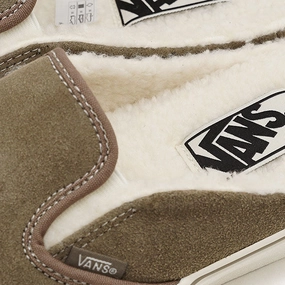 Vans Classic Slip-On Mule (Cozy) Walnut/ Marshmallow Sherpa