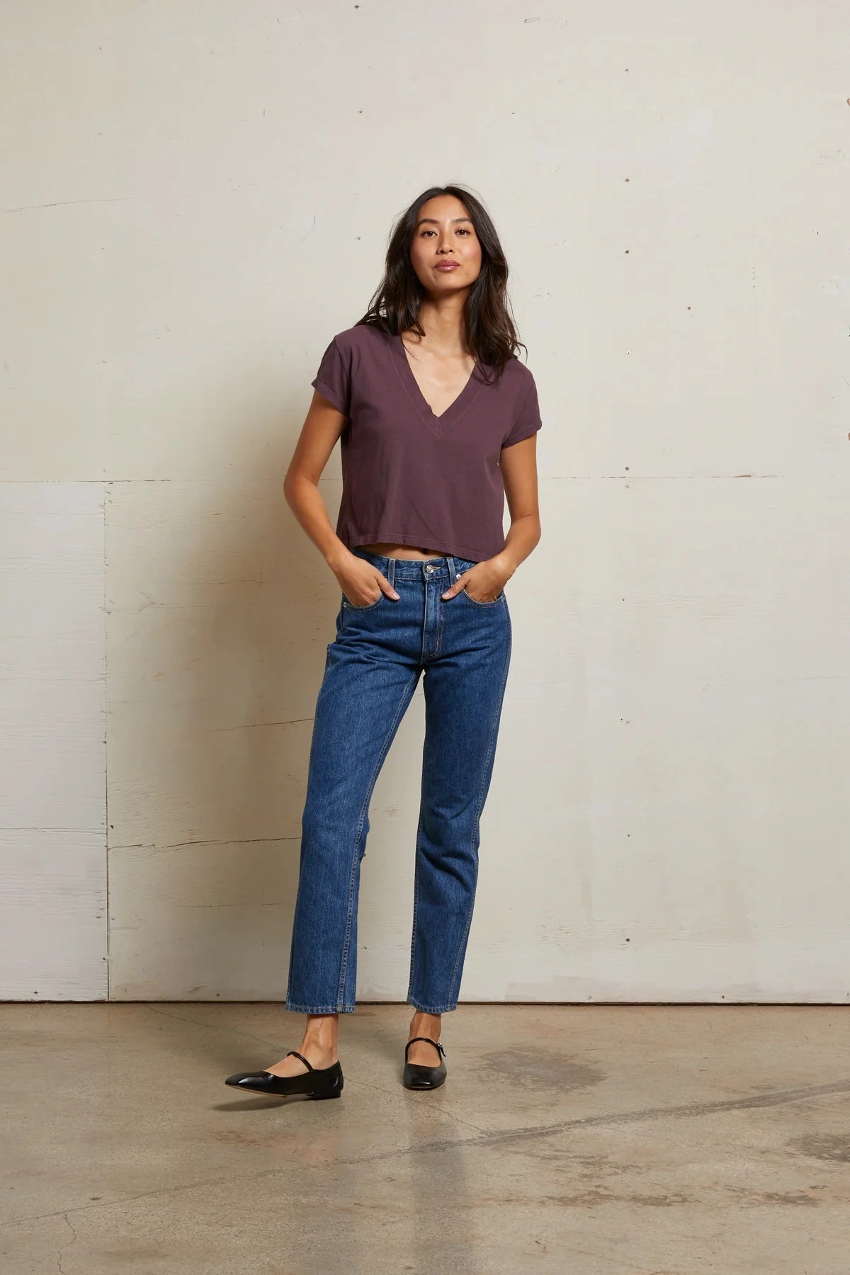 HighNeckCut ShockAbsorbing Alanis Recycled Cotton V-Neck Tee in Plum